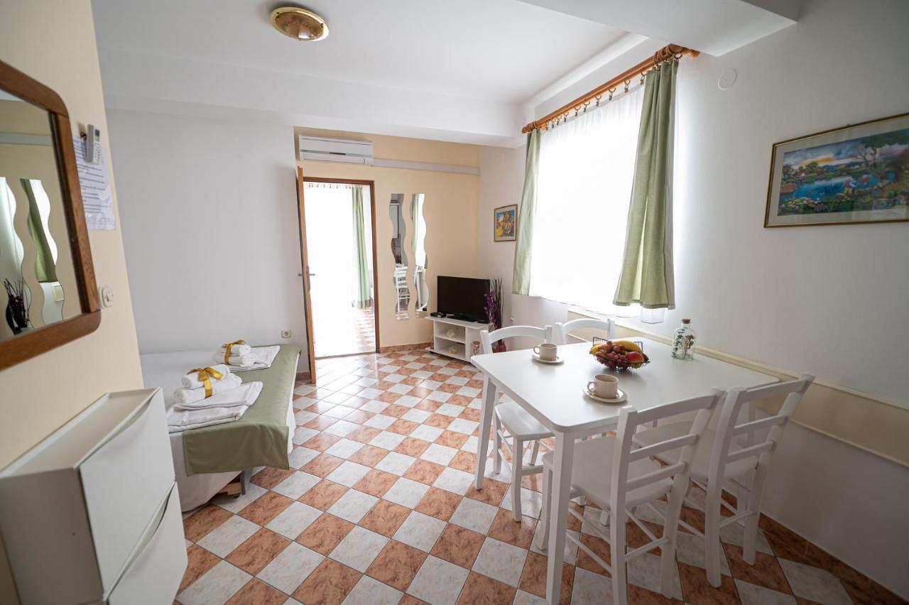 Apartmani Marin No1. Vodice Exterior foto